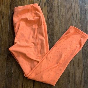 Oiselle Firecracker Reflective 3/4 Tights in super fun orange bird print!